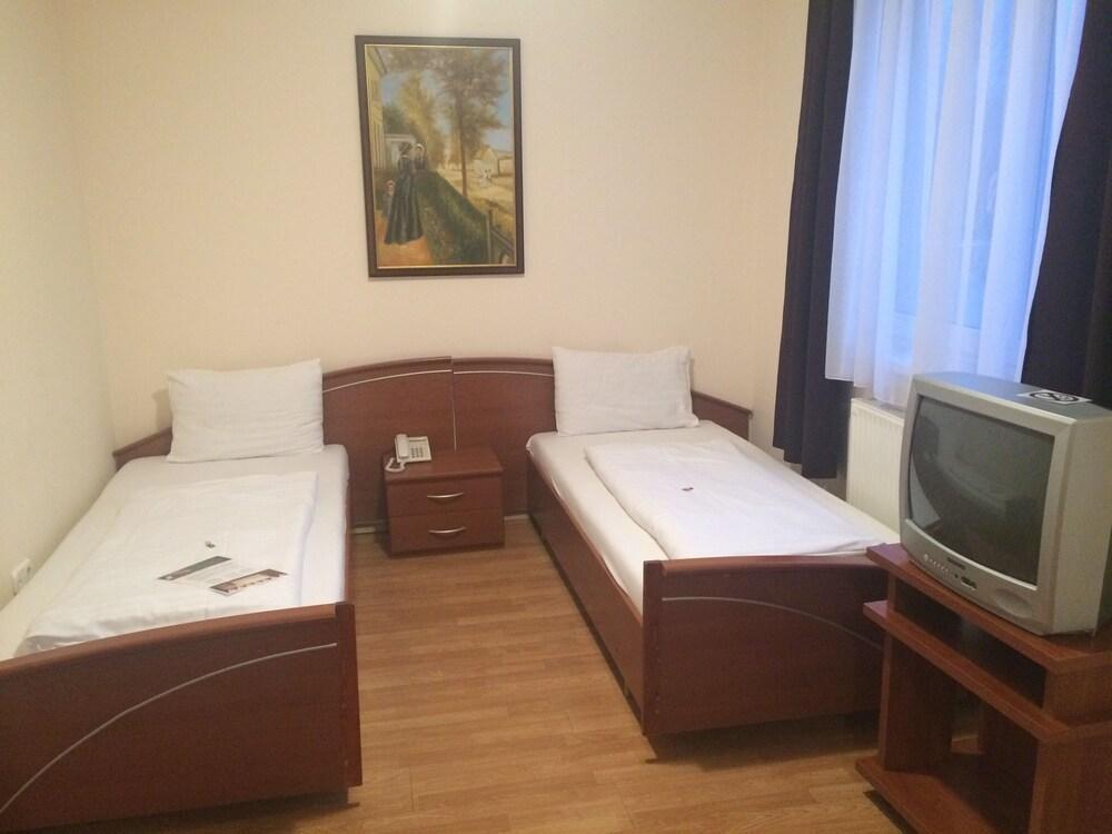 Hotel Triple M Boedapest